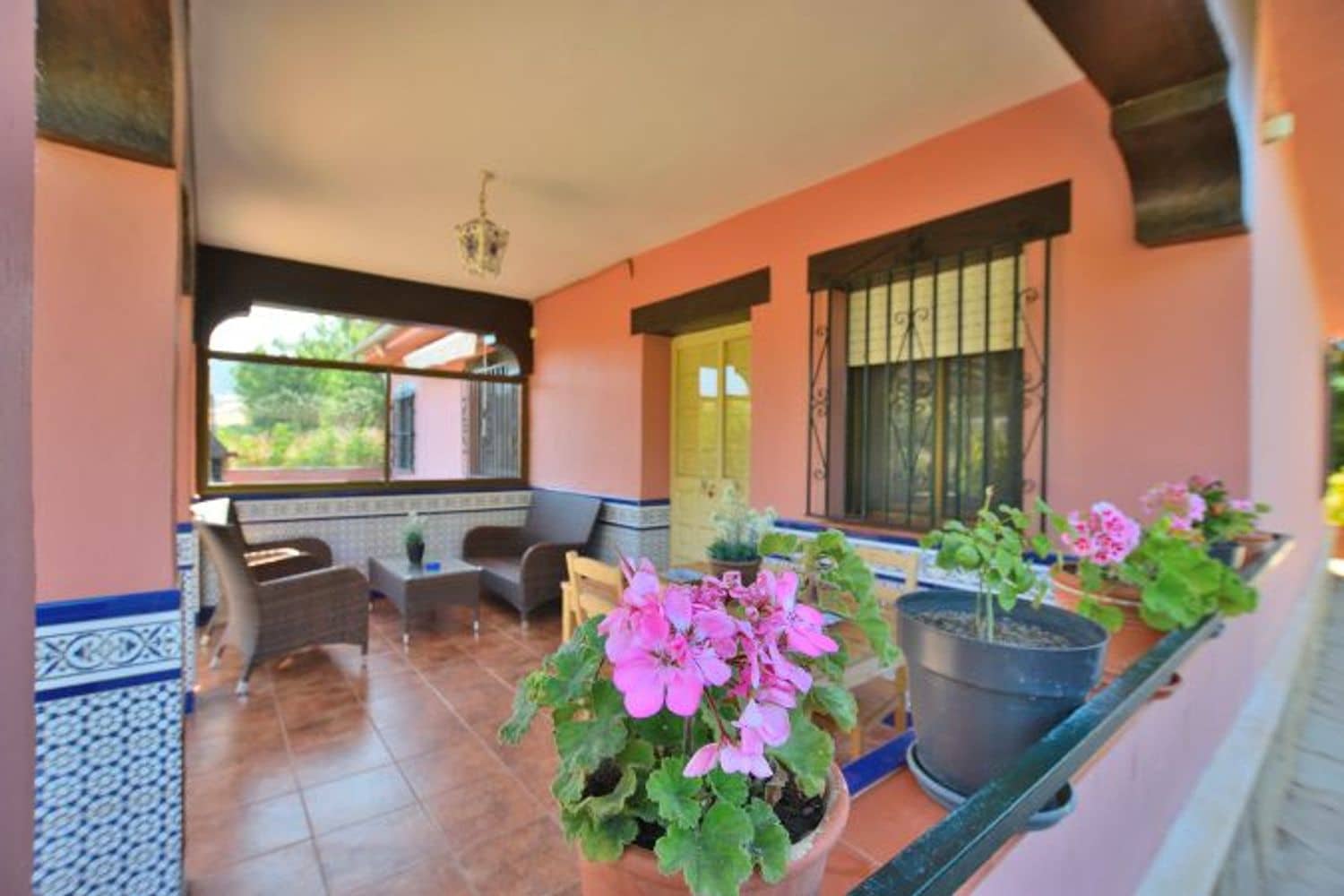 3 soveværelse Finca/Landehus til salg i Benaojan med swimmingpool garage - € 230.000 (Ref: 9101871)