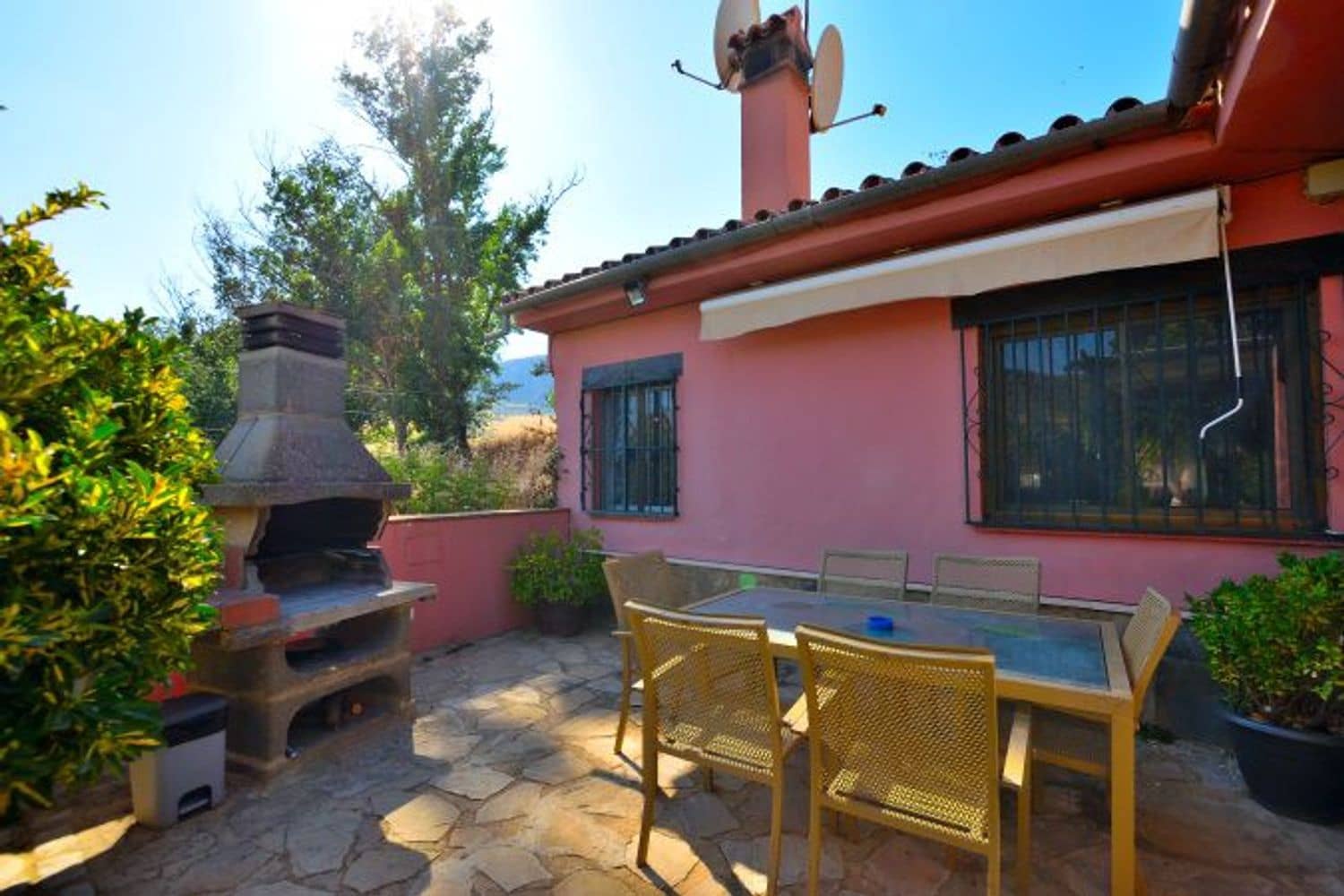 3 soveværelse Finca/Landehus til salg i Benaojan med swimmingpool garage - € 230.000 (Ref: 9101871)