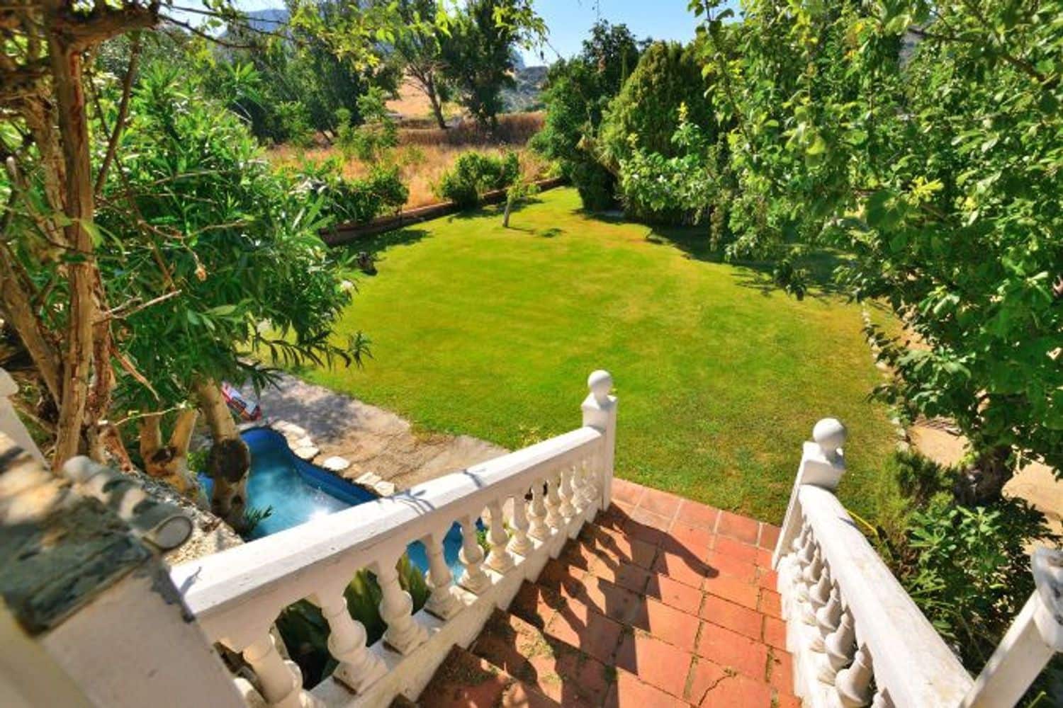 3 soveværelse Finca/Landehus til salg i Benaojan med swimmingpool garage - € 230.000 (Ref: 9101871)