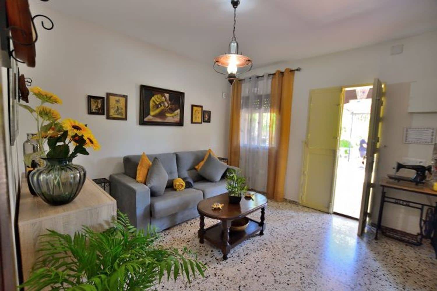 3 soveværelse Finca/Landehus til salg i Benaojan med swimmingpool garage - € 230.000 (Ref: 9101871)