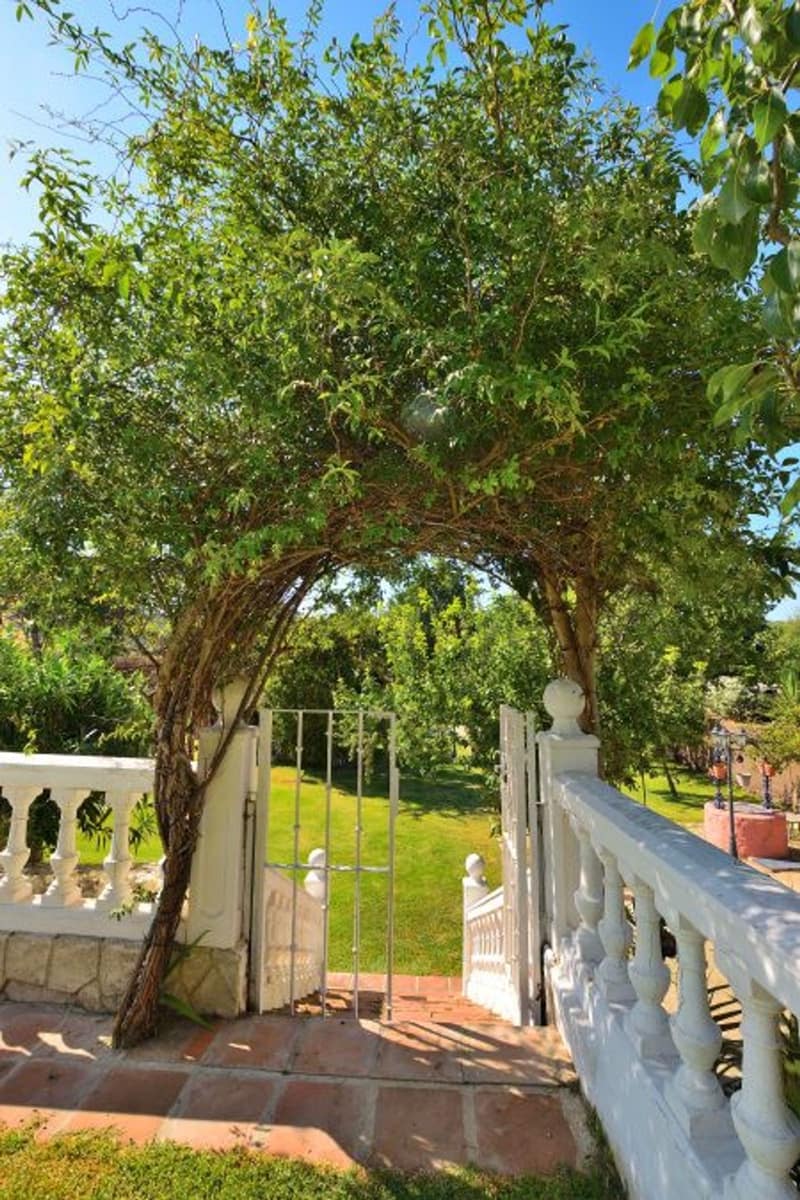 3 soveværelse Finca/Landehus til salg i Benaojan med swimmingpool garage - € 230.000 (Ref: 9101871)