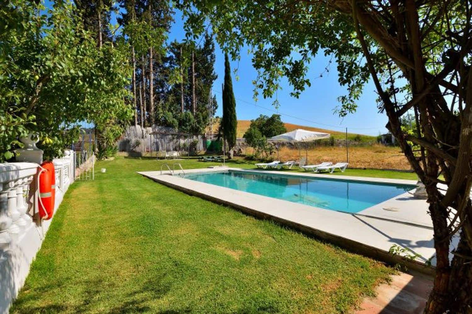 3 soveværelse Finca/Landehus til salg i Benaojan med swimmingpool garage - € 230.000 (Ref: 9101871)