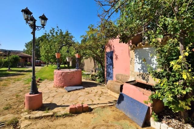 3 soveværelse Finca/Landehus til salg i Benaoján med swimmingpool garage - € 230.000 (Ref: 9101871)