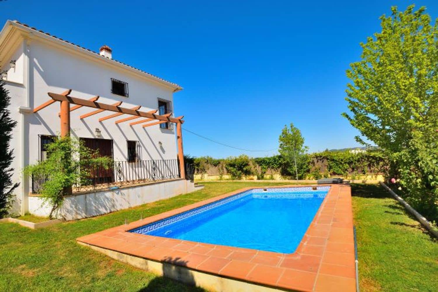 4 soveværelse Villa til salg i Ronda med swimmingpool garage - € 396.000 (Ref: 9101873)