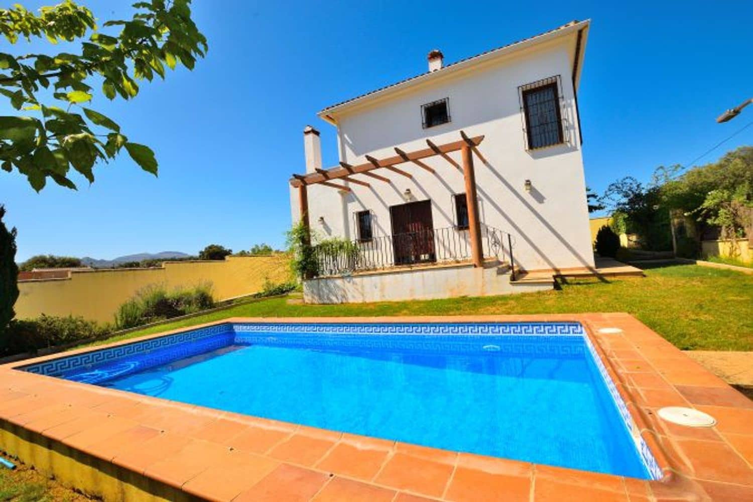 4 soveværelse Villa til salg i Ronda med swimmingpool garage - € 396.000 (Ref: 9101873)