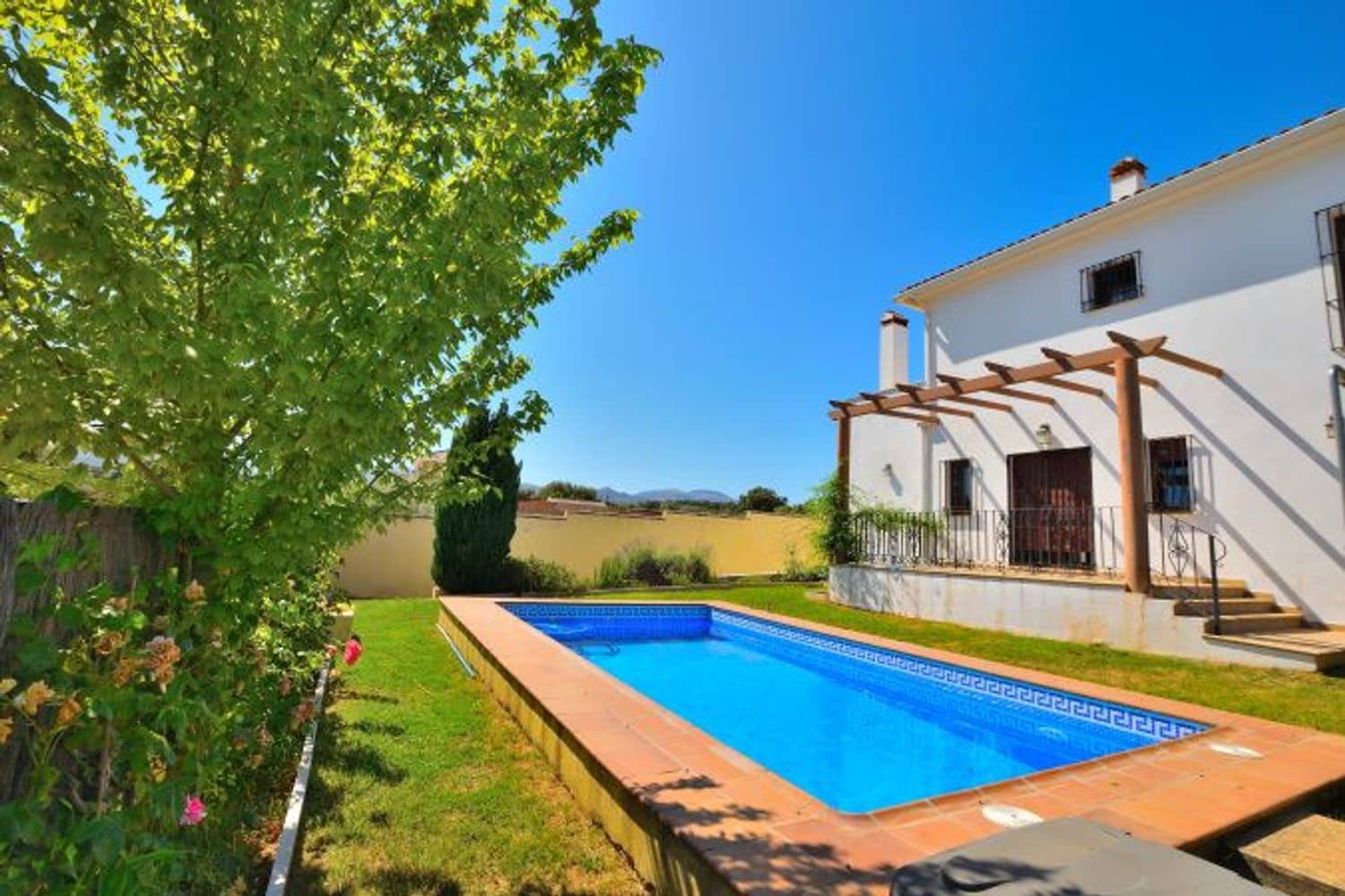 4 soveværelse Villa til salg i Ronda med swimmingpool garage - € 396.000 (Ref: 9101873)