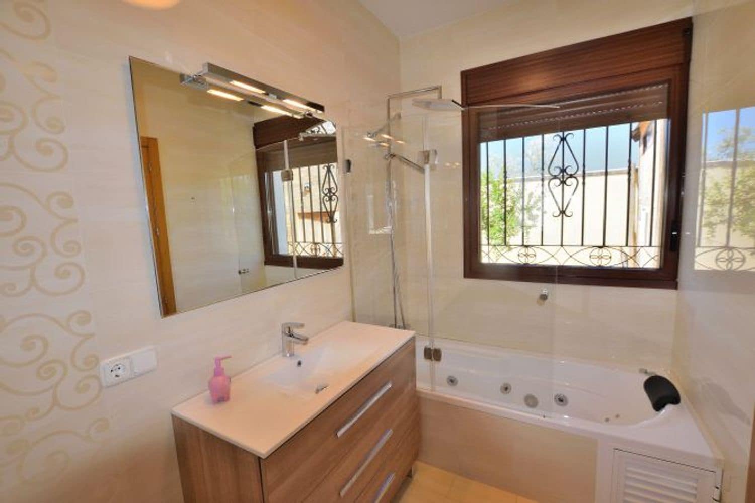 4 soveværelse Villa til salg i Ronda med swimmingpool garage - € 396.000 (Ref: 9101873)