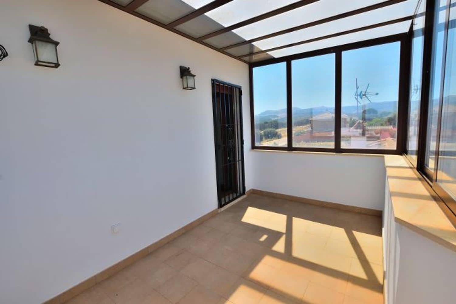 4 soveværelse Villa til salg i Ronda med swimmingpool garage - € 396.000 (Ref: 9101873)