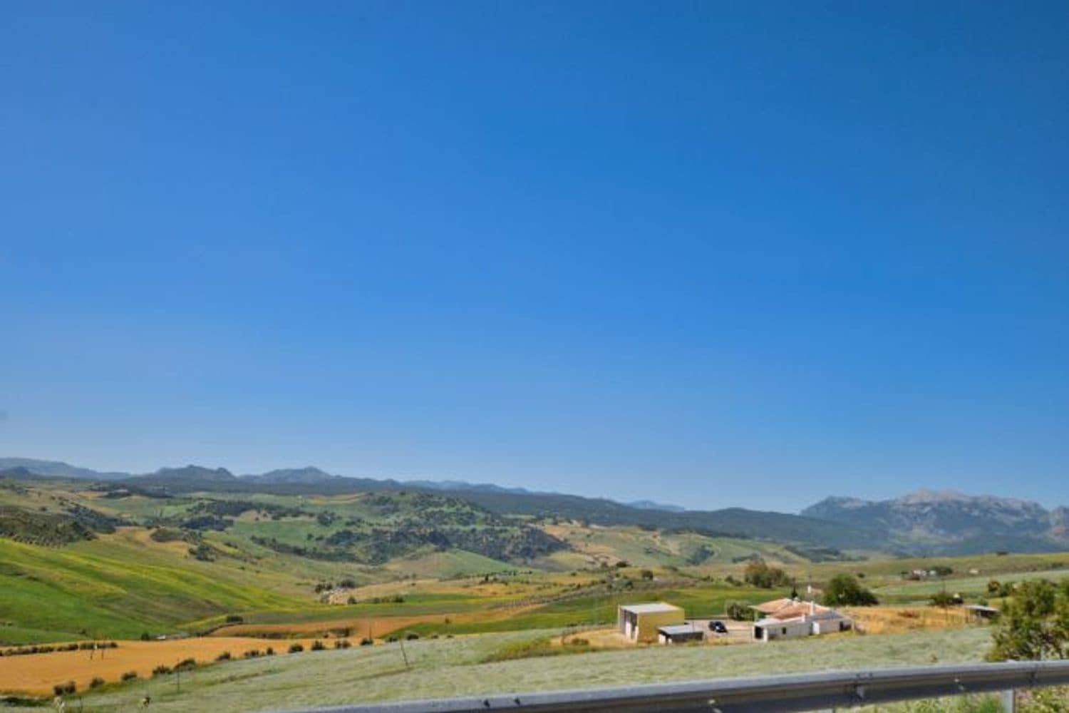 3 slaapkamer Finca/Landhuis te koop in Montecorto met garage - € 280.000 (Ref: 9111764)