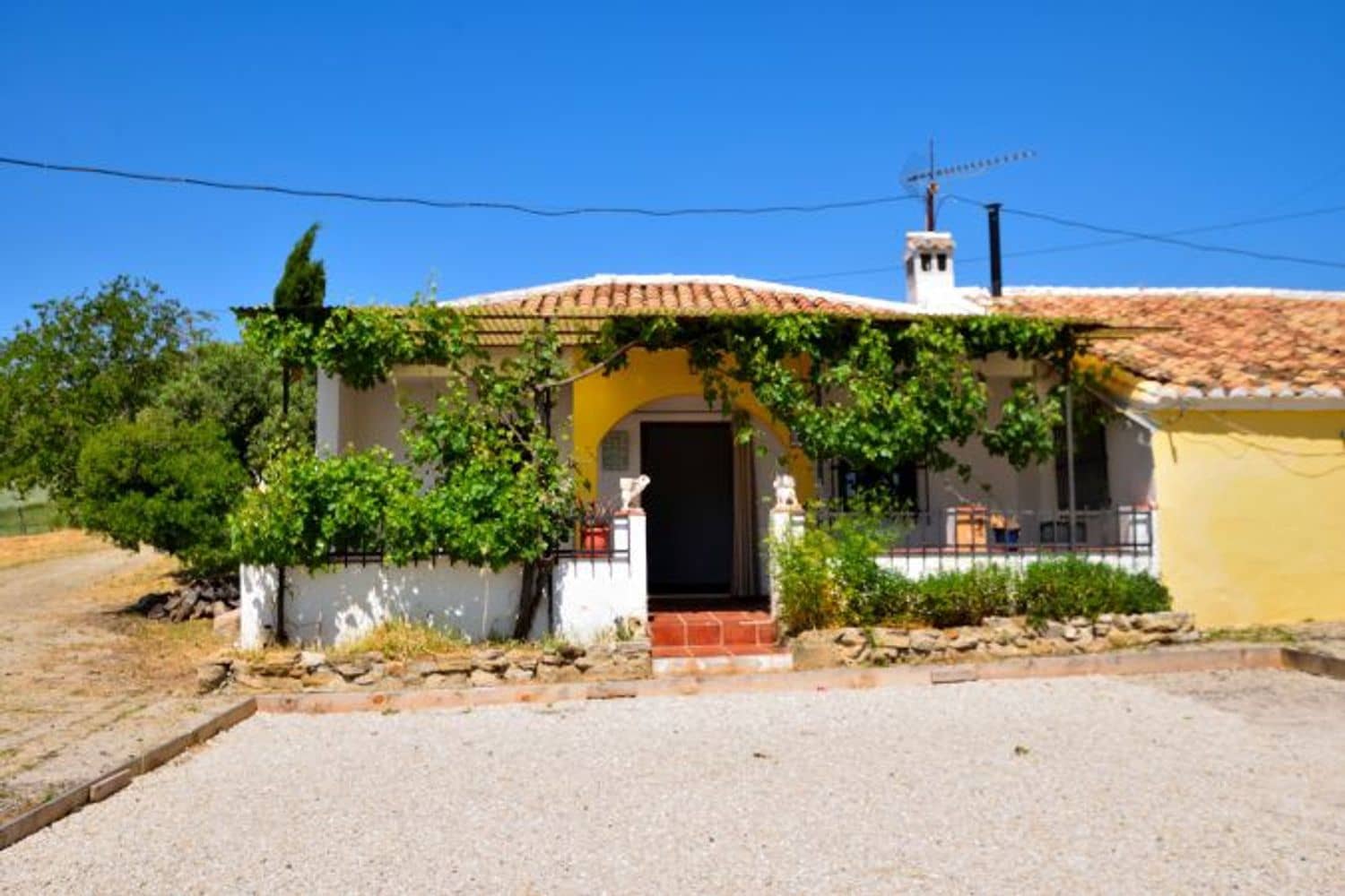 3 slaapkamer Finca/Landhuis te koop in Montecorto met garage - € 280.000 (Ref: 9111764)