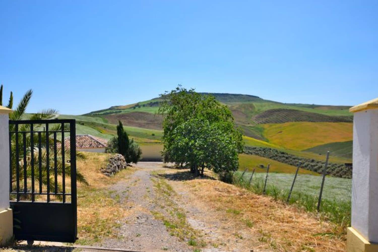 3 slaapkamer Finca/Landhuis te koop in Montecorto met garage - € 280.000 (Ref: 9111764)