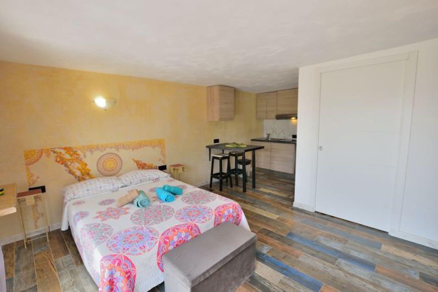 4 soveværelse Finca/Landehus til salg i El Gastor med swimmingpool garage - € 295.000 (Ref: 9111765)