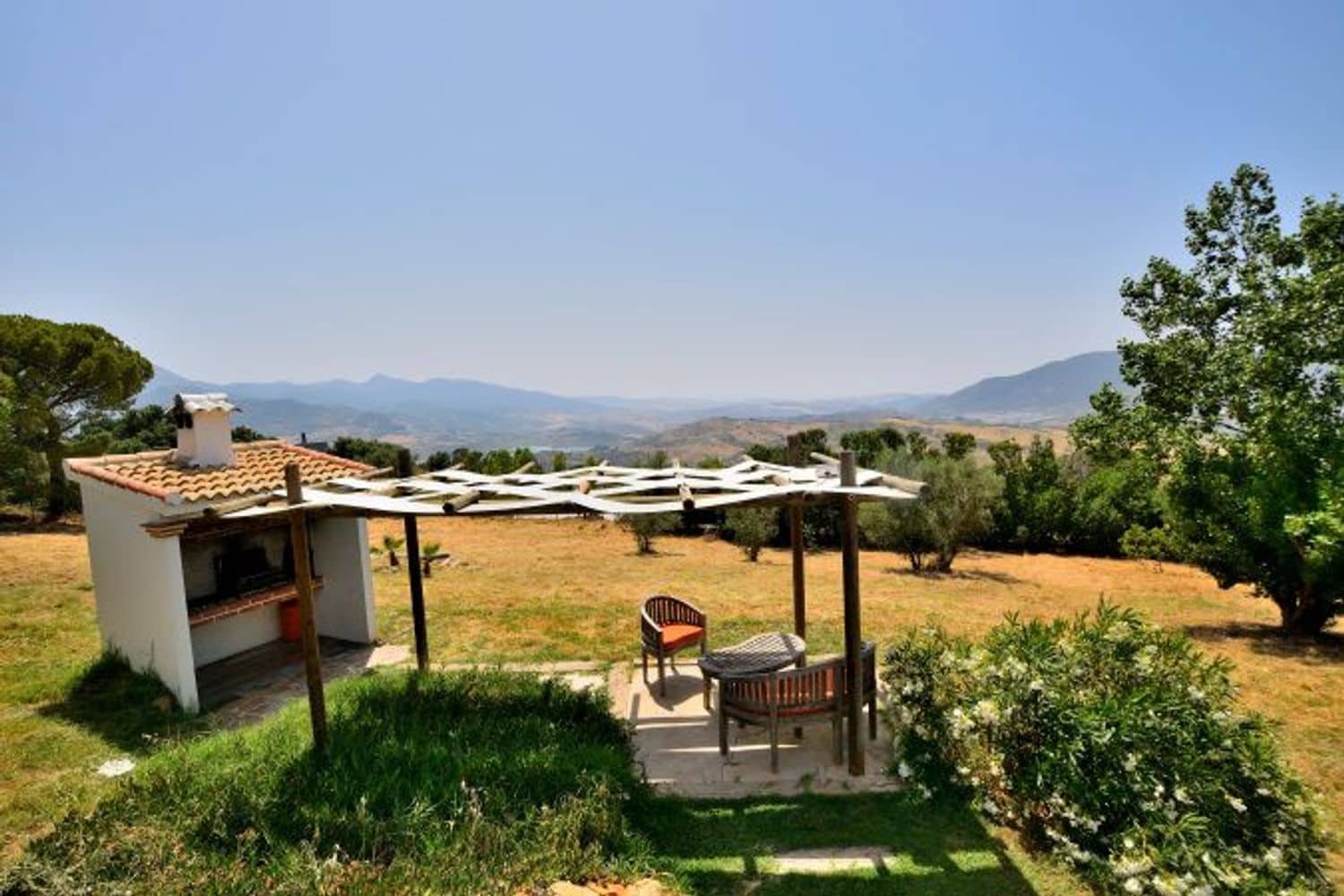 4 soveværelse Finca/Landehus til salg i El Gastor med swimmingpool garage - € 295.000 (Ref: 9111765)