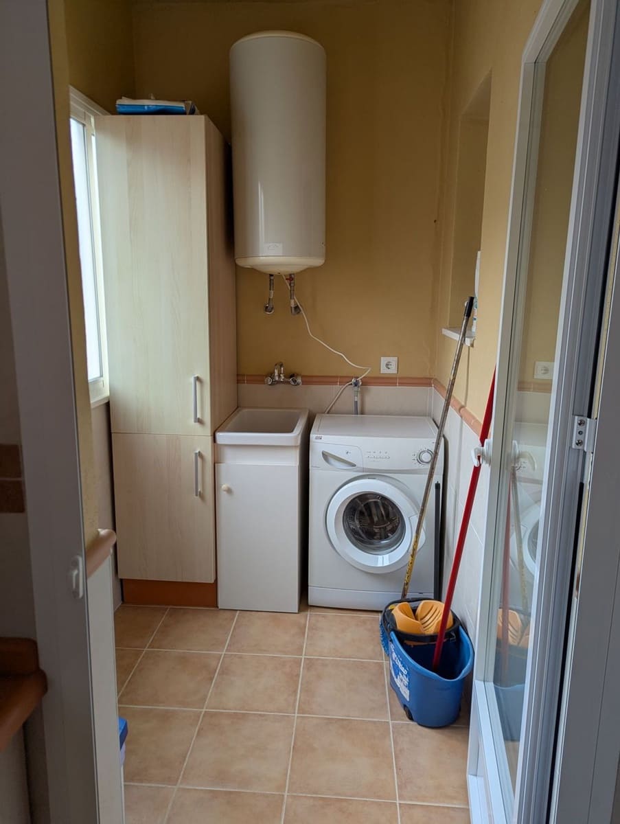 5 soveværelse Byhus til salg i Benaojan med swimmingpool garage - € 199.500 (Ref: 9145216)