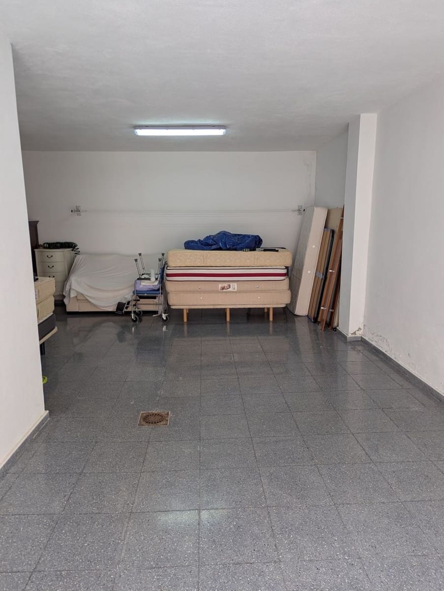 5 soveværelse Byhus til salg i Benaojan med swimmingpool garage - € 199.500 (Ref: 9145216)