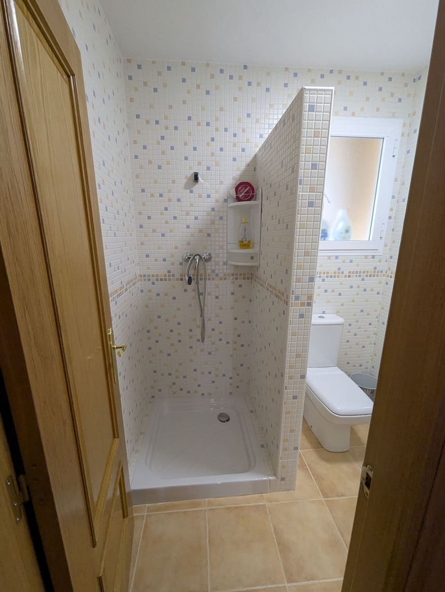 5 soveværelse Byhus til salg i Benaojan med swimmingpool garage - € 199.500 (Ref: 9145216)