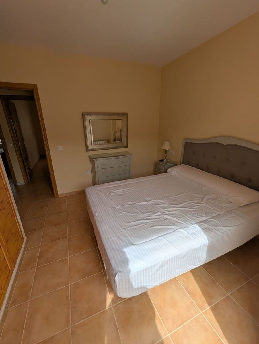 5 soveværelse Byhus til salg i Benaojan med swimmingpool garage - € 199.500 (Ref: 9145216)