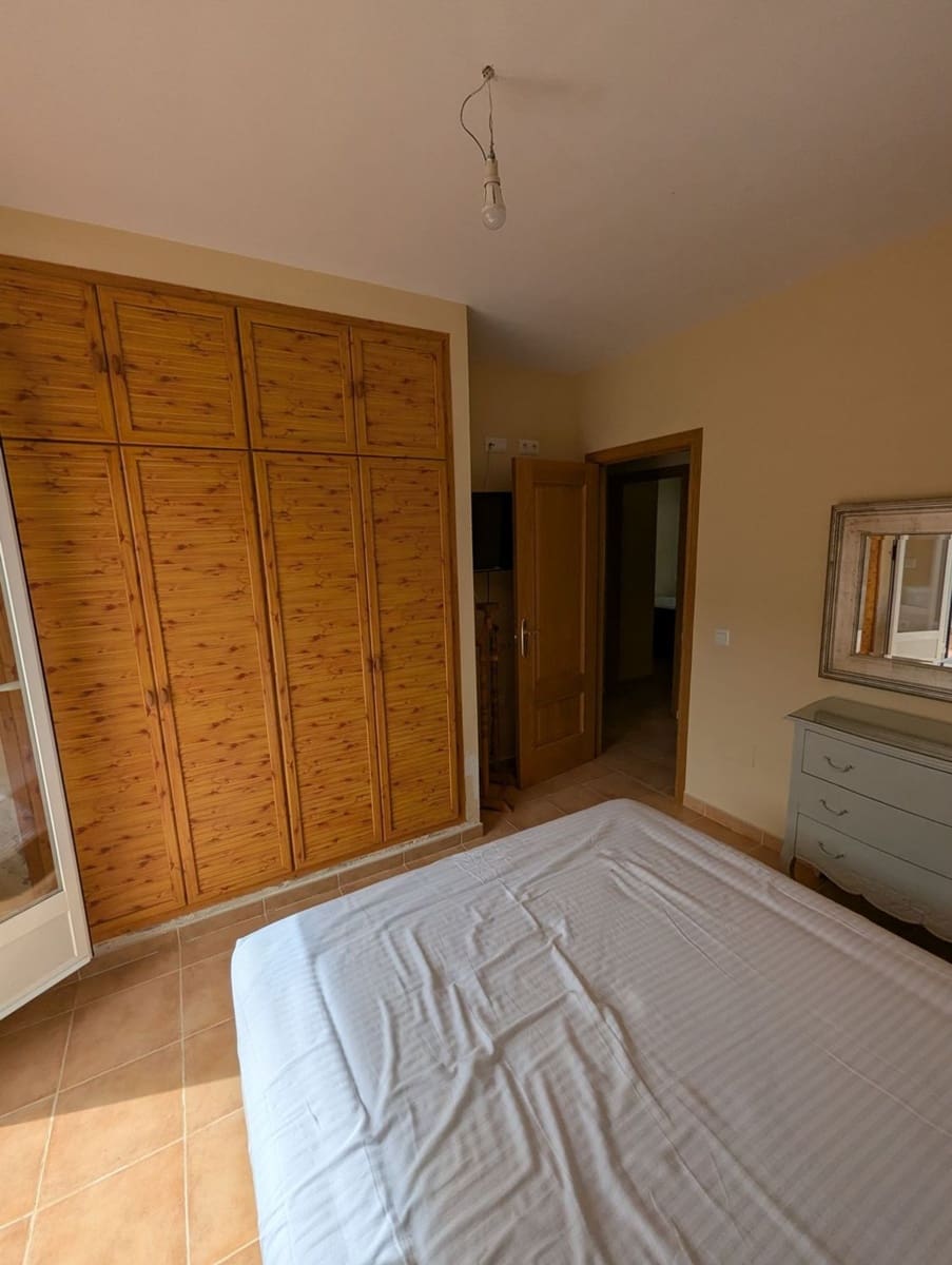 5 soveværelse Byhus til salg i Benaojan med swimmingpool garage - € 199.500 (Ref: 9145216)