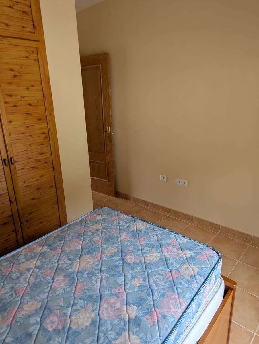 5 soveværelse Byhus til salg i Benaojan med swimmingpool garage - € 199.500 (Ref: 9145216)