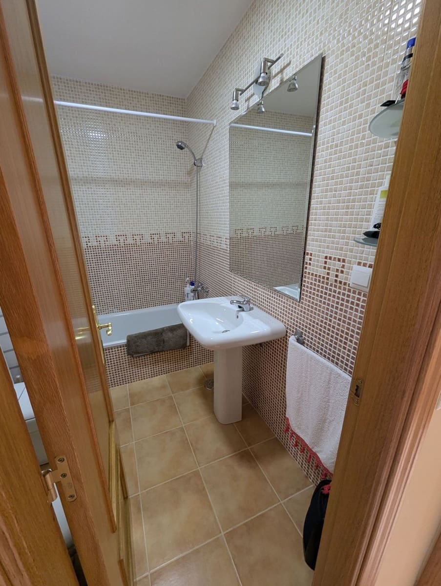 5 soveværelse Byhus til salg i Benaojan med swimmingpool garage - € 199.500 (Ref: 9145216)