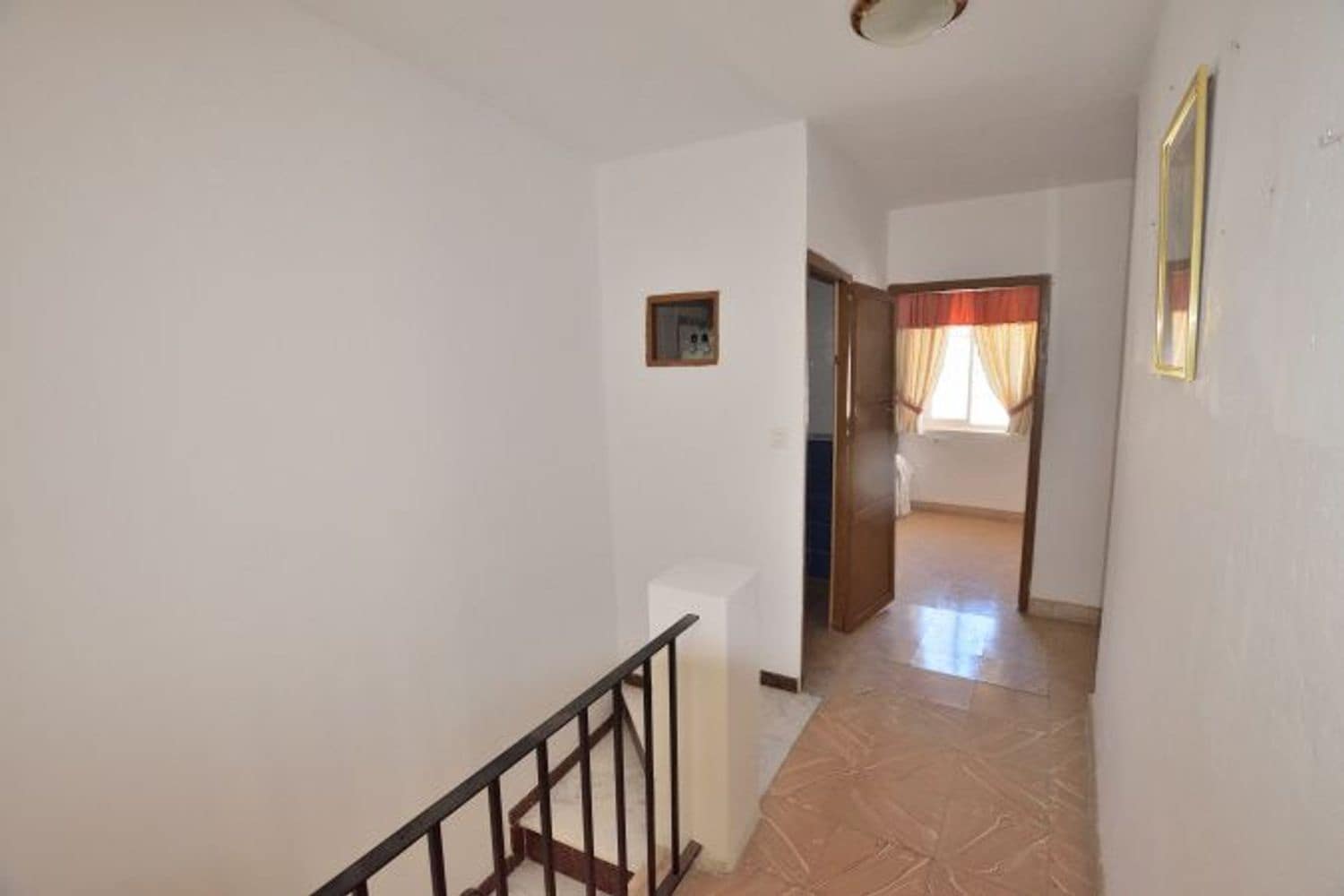 4 soveværelse Byhus til salg i Farajan med garage - € 79.000 (Ref: 9202101)