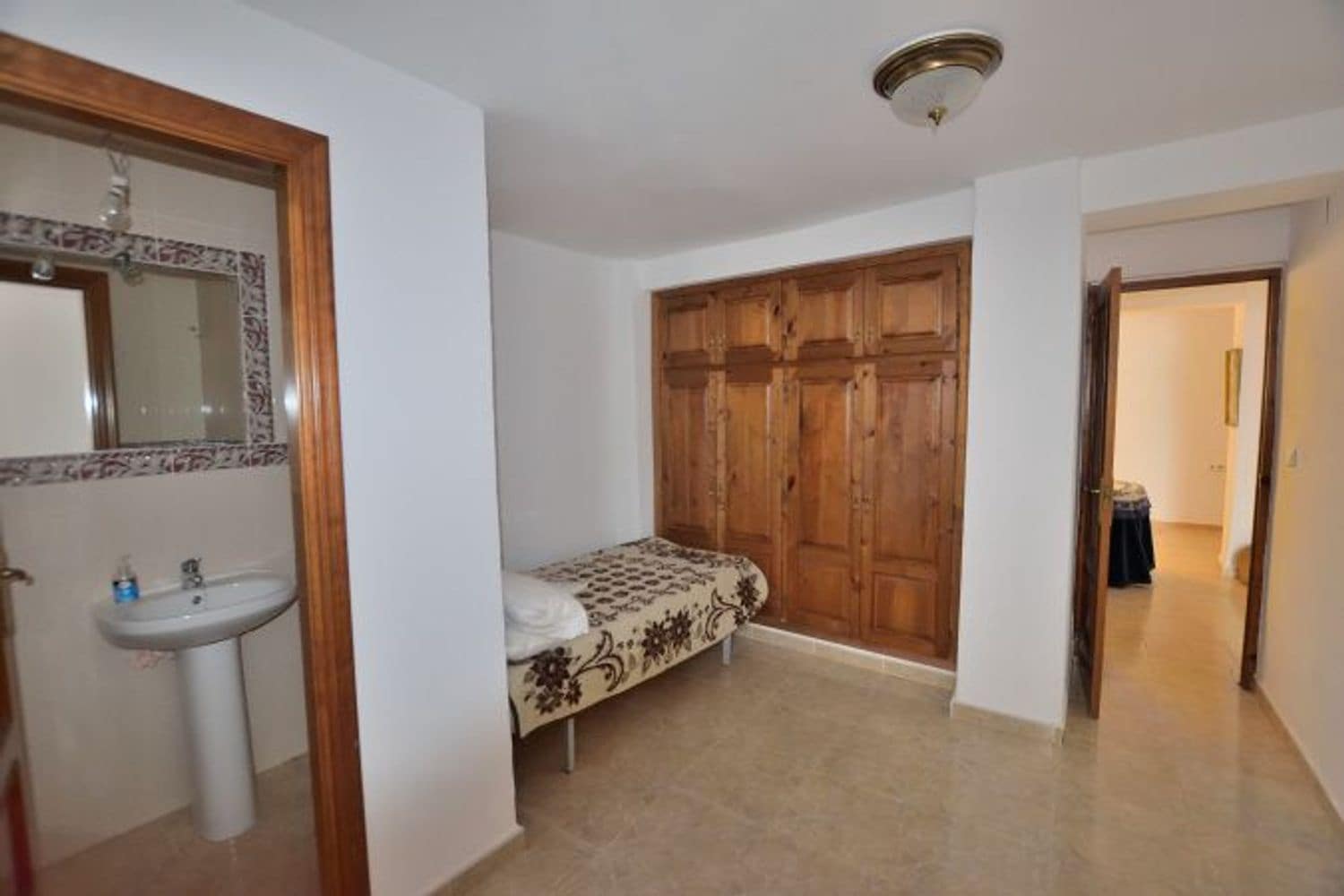 4 soveværelse Byhus til salg i Farajan med garage - € 79.000 (Ref: 9202101)