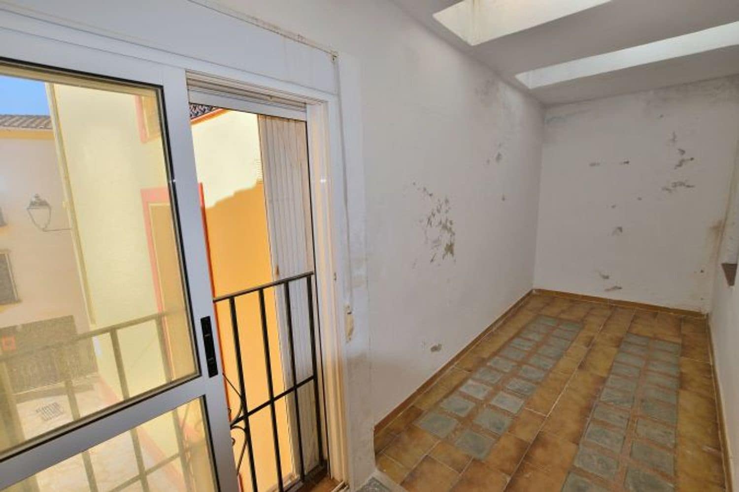 4 soveværelse Byhus til salg i Farajan med garage - € 79.000 (Ref: 9202101)