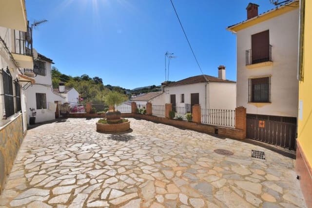 4 bedroom Townhouse for sale in Faraján with garage - € 79,000 (Ref: 9202101)