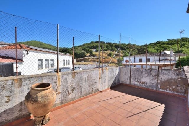 4 bedroom Townhouse for sale in Faraján with garage - € 79,000 (Ref: 9202101)