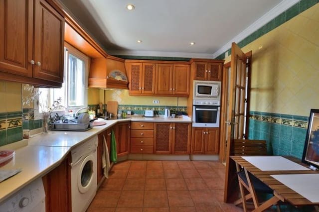 3 makuuhuone Huoneisto myytävänä paikassa Ronda mukana 
autotalli - 155 000 € (Ref: 9284039)