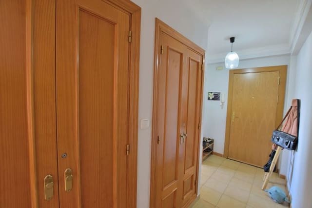 3 makuuhuone Huoneisto myytävänä paikassa Ronda mukana 
autotalli - 155 000 € (Ref: 9284039)