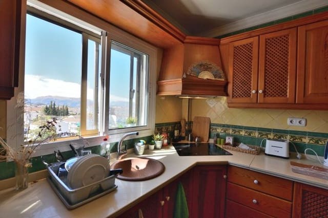 3 makuuhuone Huoneisto myytävänä paikassa Ronda mukana 
autotalli - 155 000 € (Ref: 9284039)