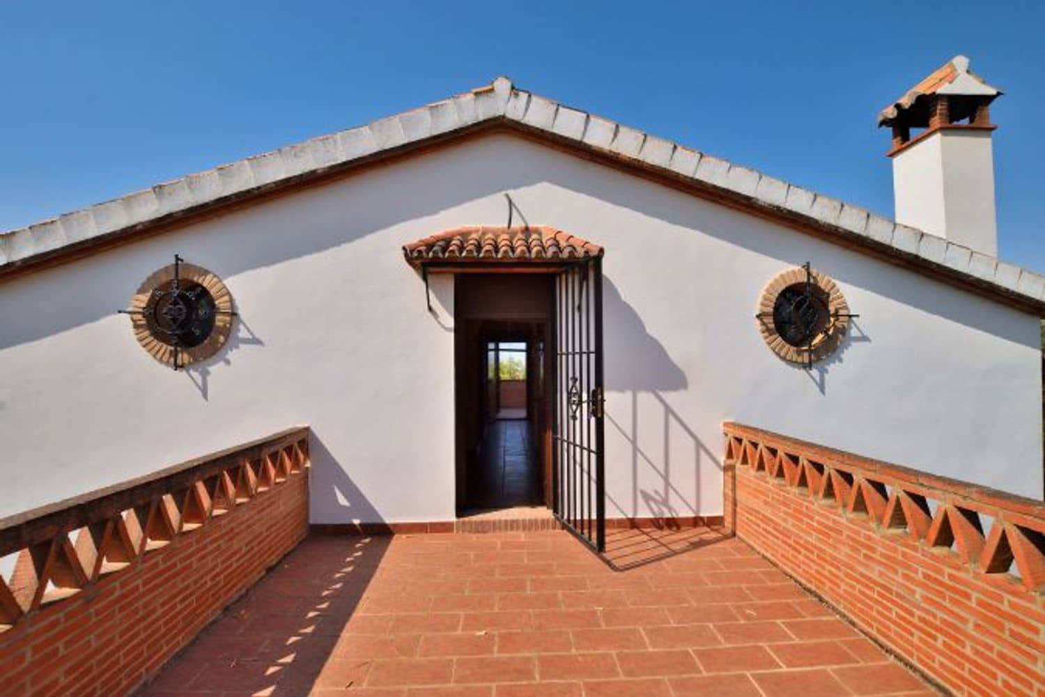 5 bedroom Finca/Country House for sale in Arriate with pool garage - € 430,000 (Ref: 9294138)