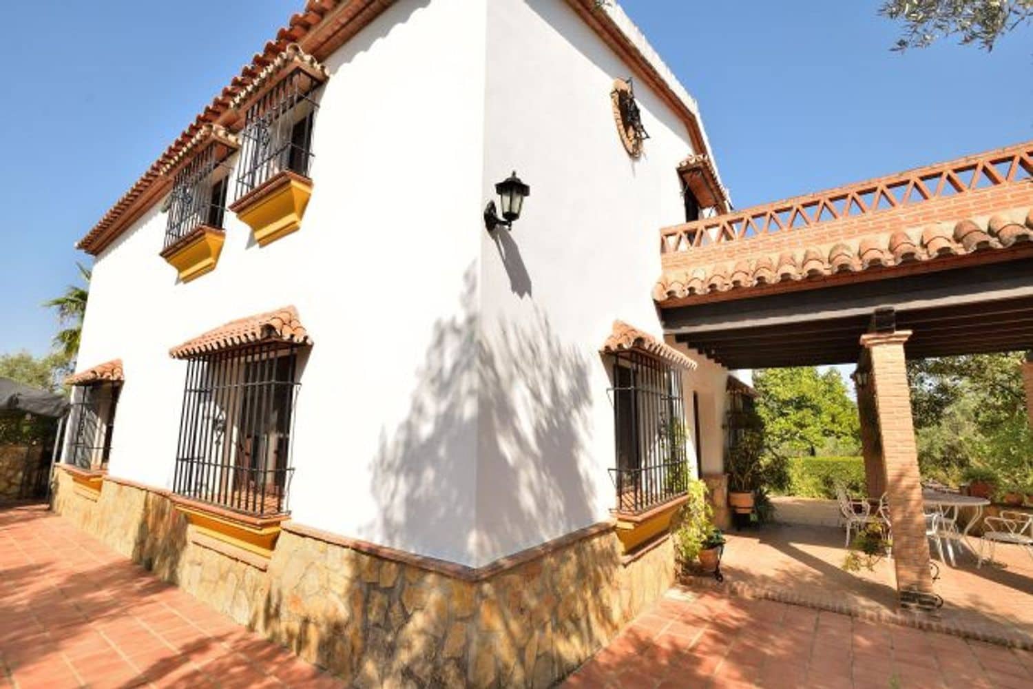 5 bedroom Finca/Country House for sale in Arriate with pool garage - € 430,000 (Ref: 9294138)
