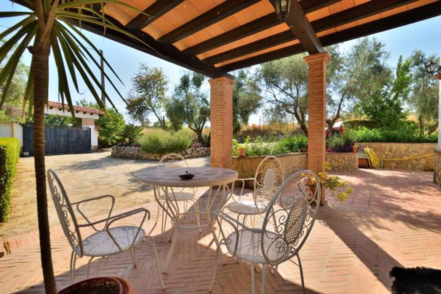 5 bedroom Finca/Country House for sale in Arriate with pool garage - € 430,000 (Ref: 9294138)