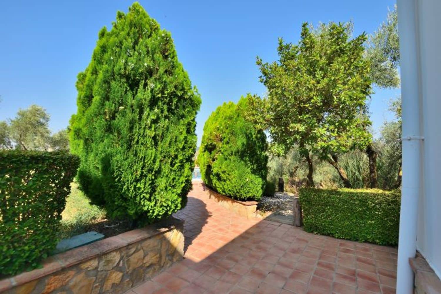 5 bedroom Finca/Country House for sale in Arriate with pool garage - € 430,000 (Ref: 9294138)