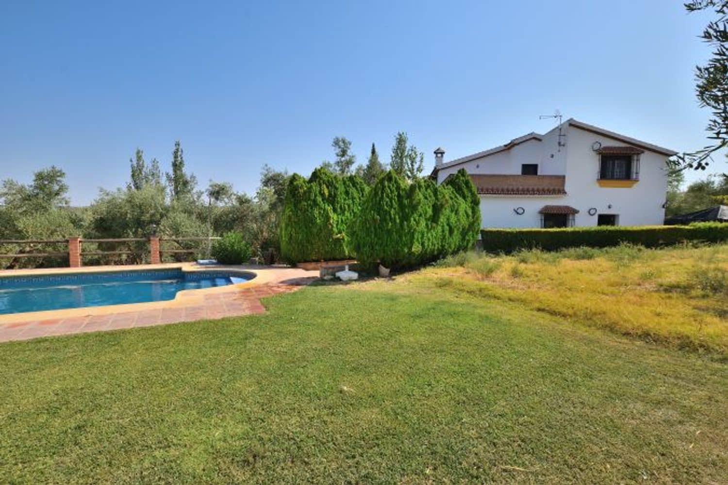 5 bedroom Finca/Country House for sale in Arriate with pool garage - € 430,000 (Ref: 9294138)