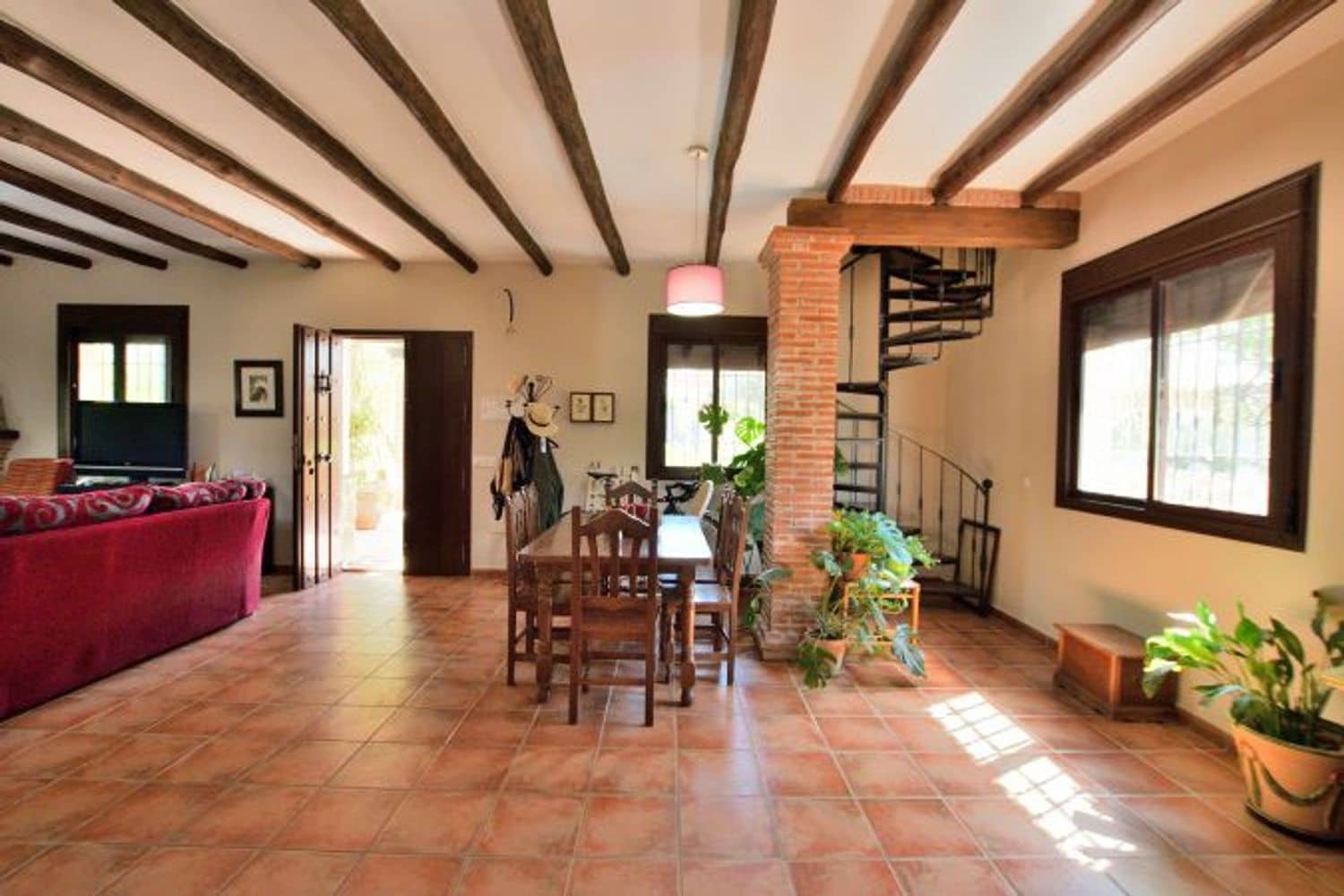 5 bedroom Finca/Country House for sale in Arriate with pool garage - € 430,000 (Ref: 9294138)