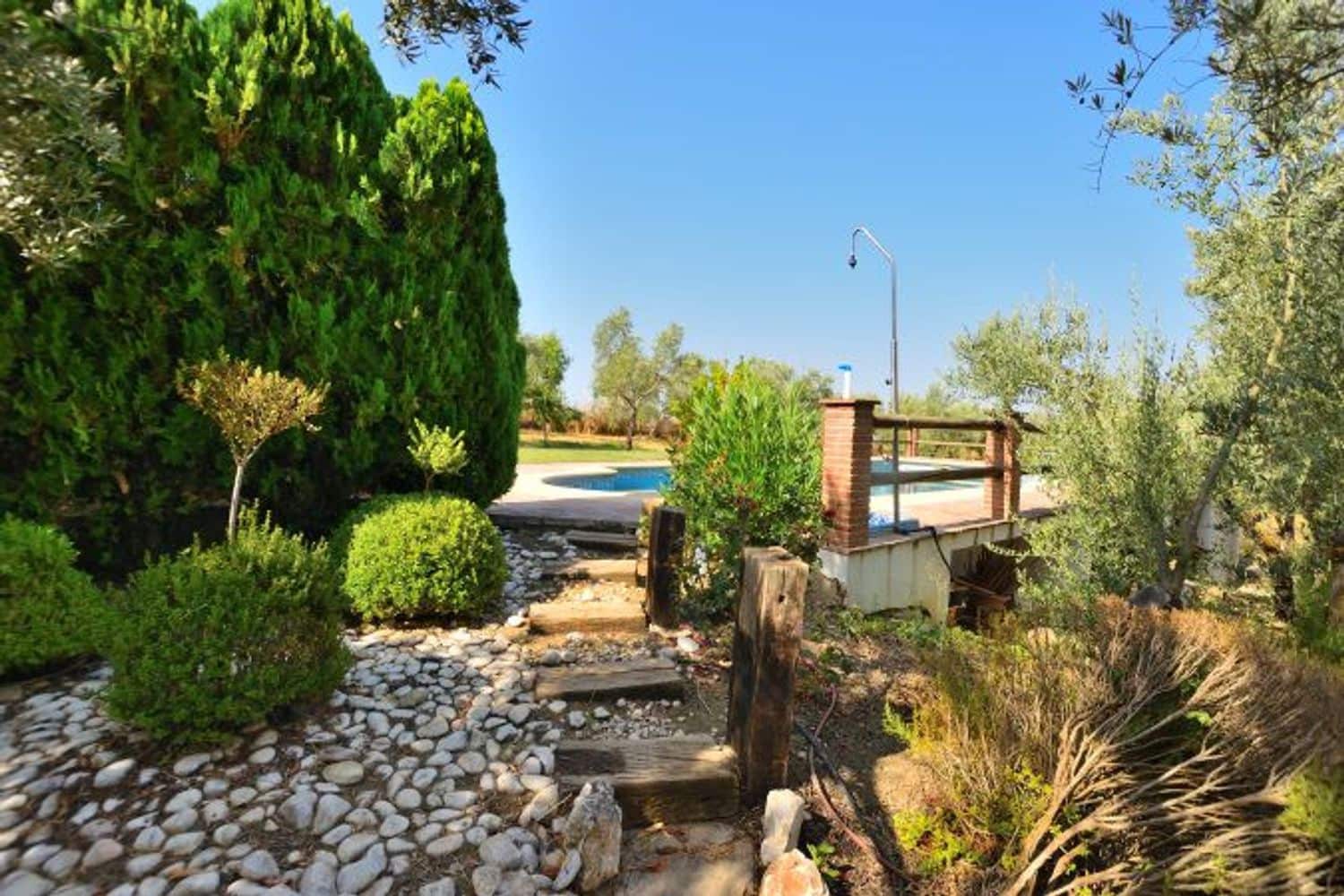 5 bedroom Finca/Country House for sale in Arriate with pool garage - € 430,000 (Ref: 9294138)