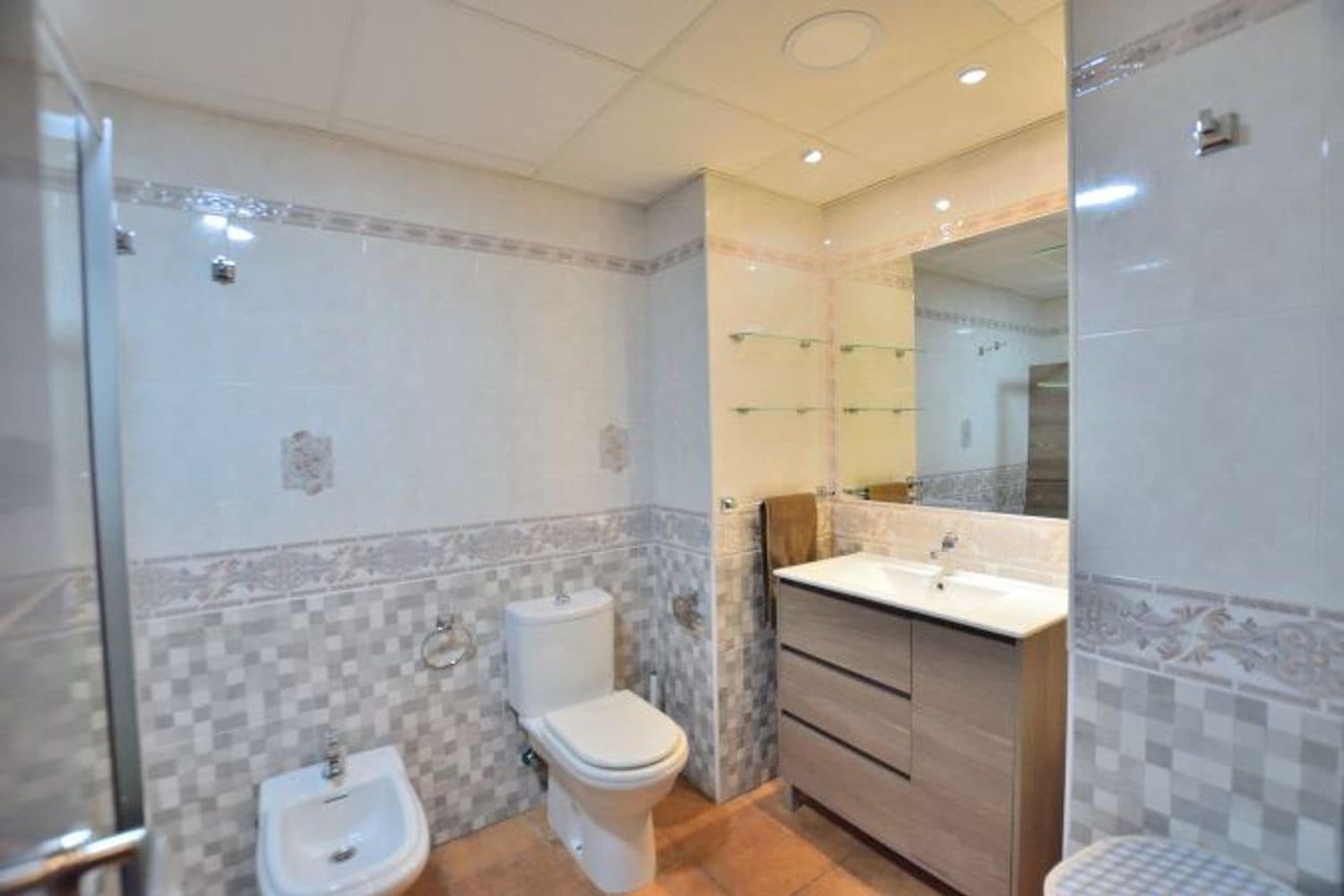 6 soveværelse Lejlighed til salg i Ronda med garage - € 255.000 (Ref: 9294140)