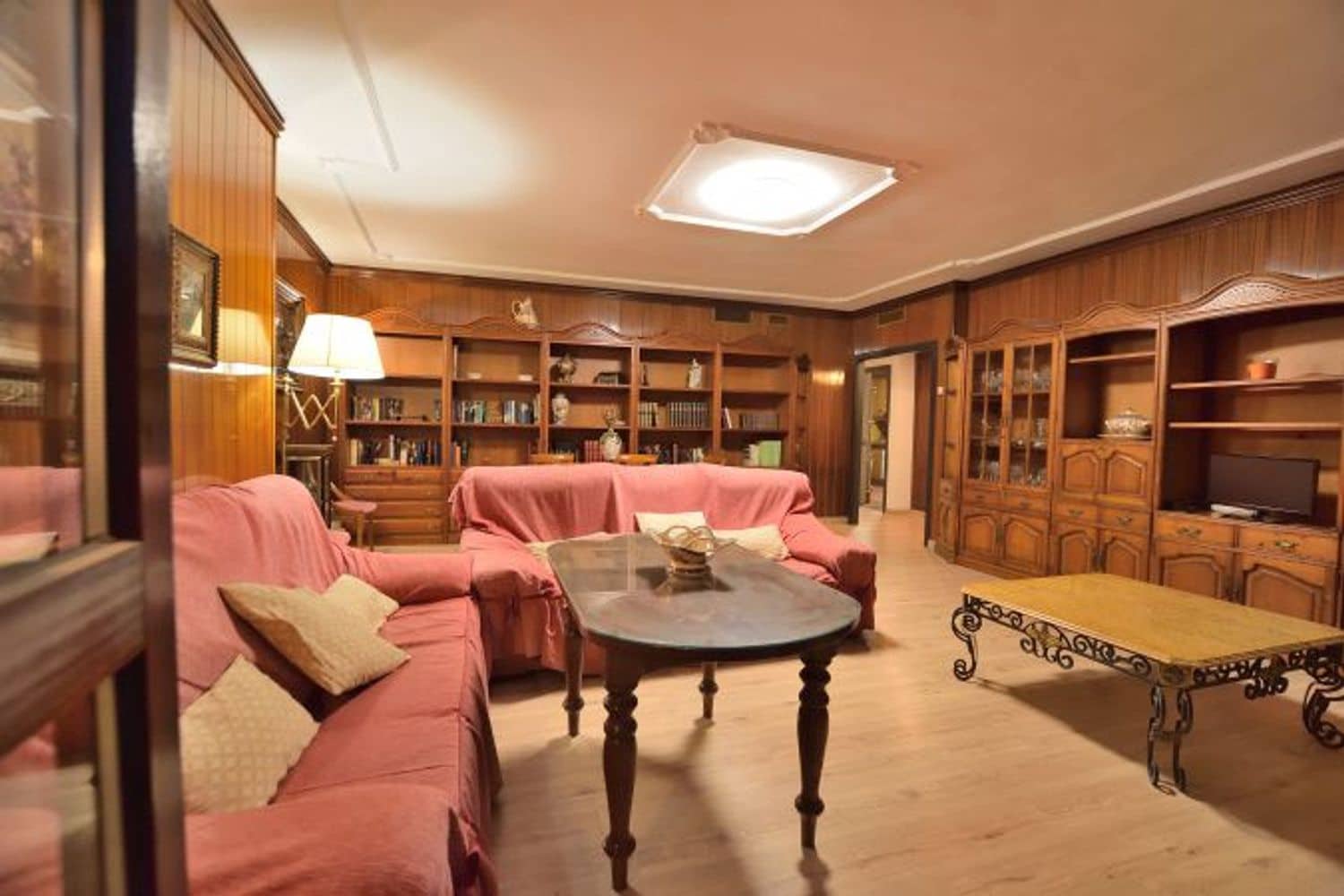 6 soveværelse Lejlighed til salg i Ronda med garage - € 255.000 (Ref: 9294140)