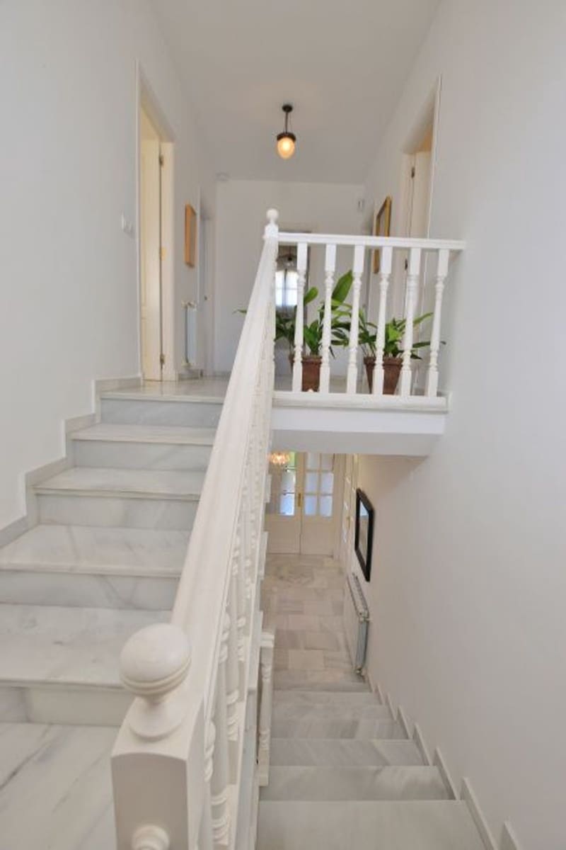 4 soveværelse Villa til salg i Ronda med garage - € 375.000 (Ref: 9302924)