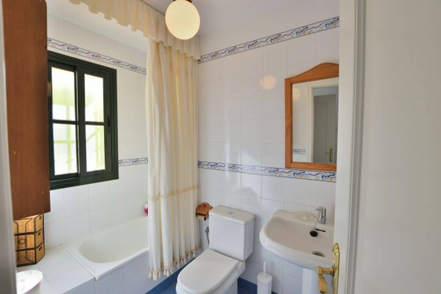 4 soveværelse Villa til salg i Ronda med garage - € 375.000 (Ref: 9302924)