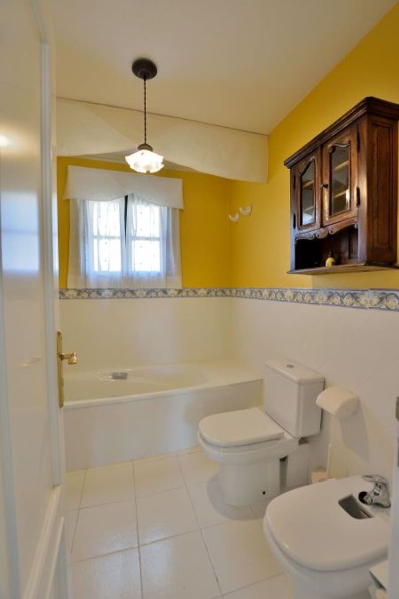 4 soveværelse Villa til salg i Ronda med garage - € 375.000 (Ref: 9302924)