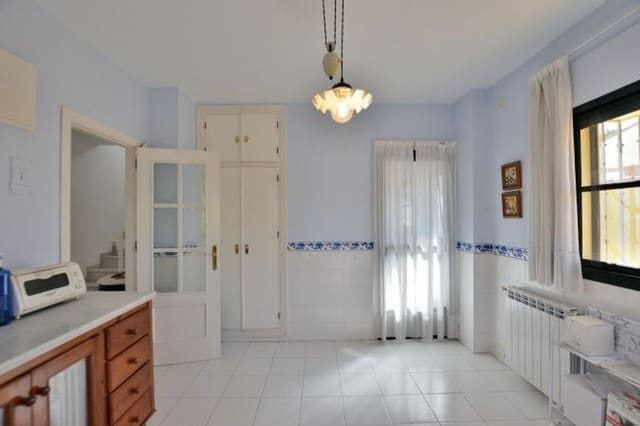 4 soveværelse Villa til salg i Ronda med garage - € 375.000 (Ref: 9302924)