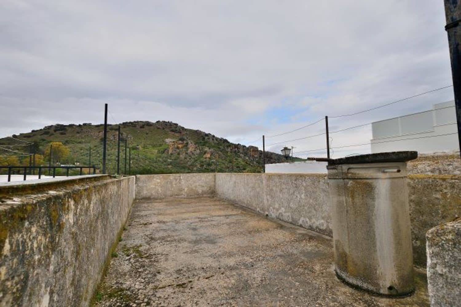 4 sypialnia Dom na sprzedaż w Cuevas del Becerro z garażem - 89 000 € (Ref: 9317056)