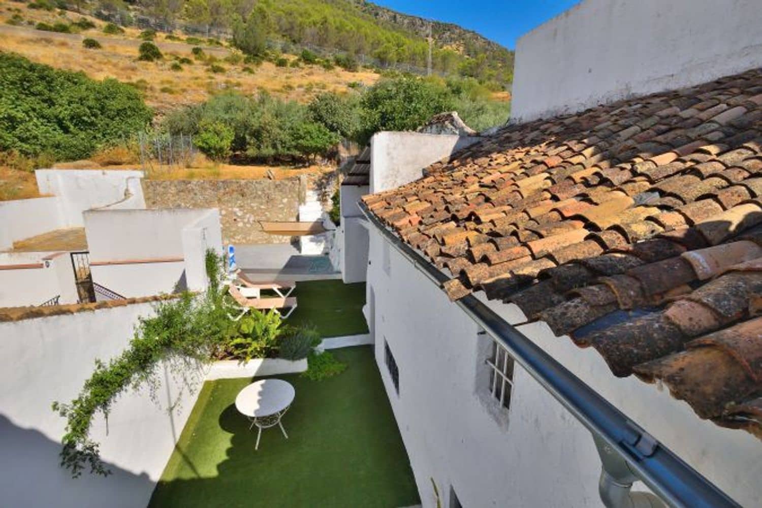 7 bedroom Townhouse for sale in Algodonales with garage - € 199,500 (Ref: 9317057)