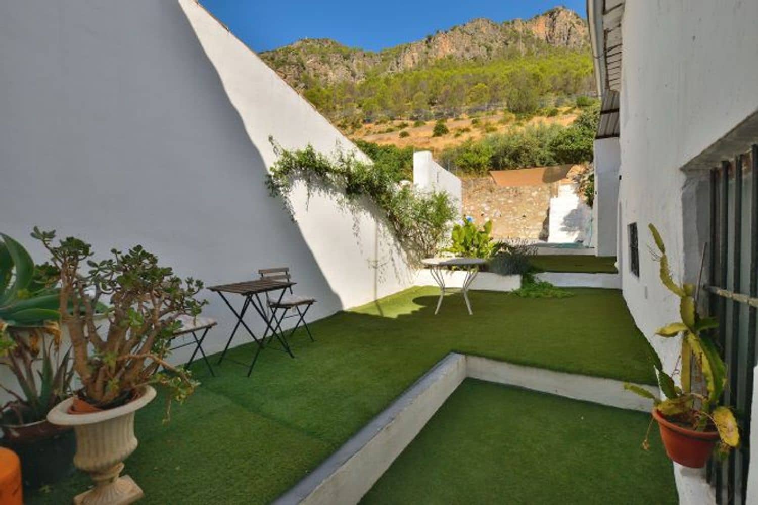 7 bedroom Townhouse for sale in Algodonales with garage - € 199,500 (Ref: 9317057)