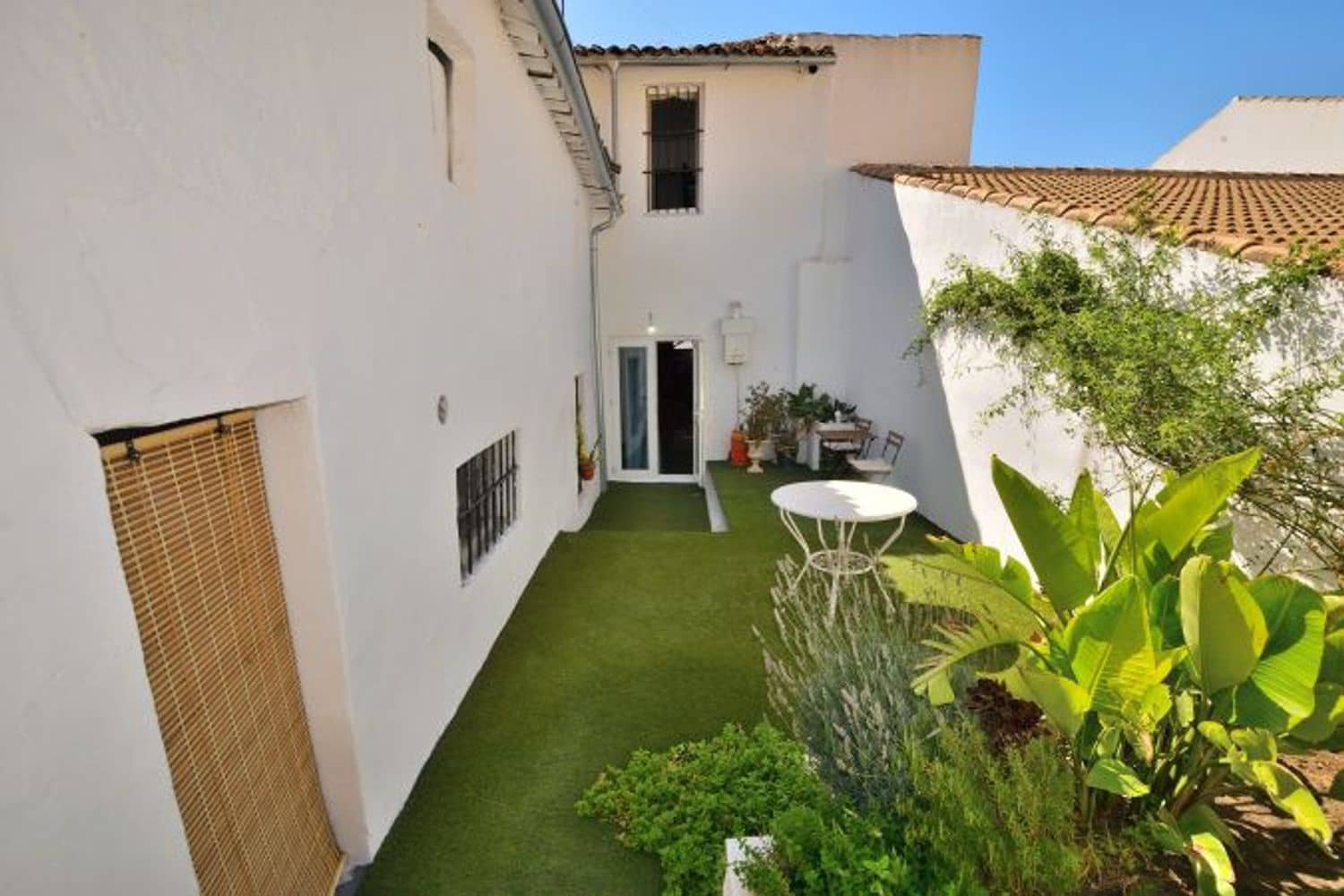 7 bedroom Townhouse for sale in Algodonales with garage - € 199,500 (Ref: 9317057)