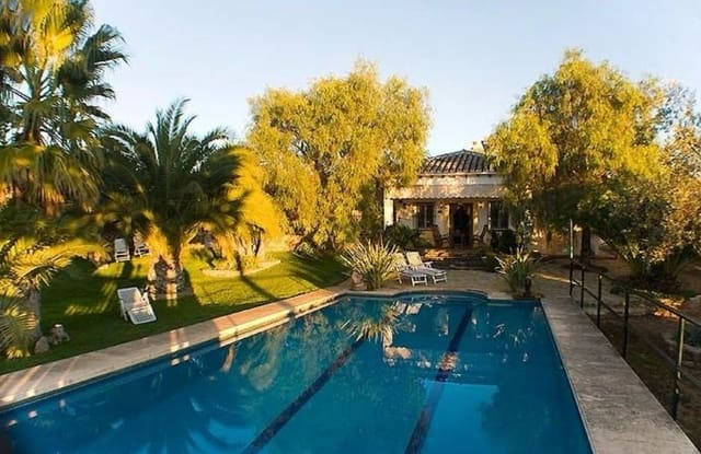 4 bedroom Finca/Country House for rent in Arriate with pool garage - € 1,500 (Ref: 9321460)